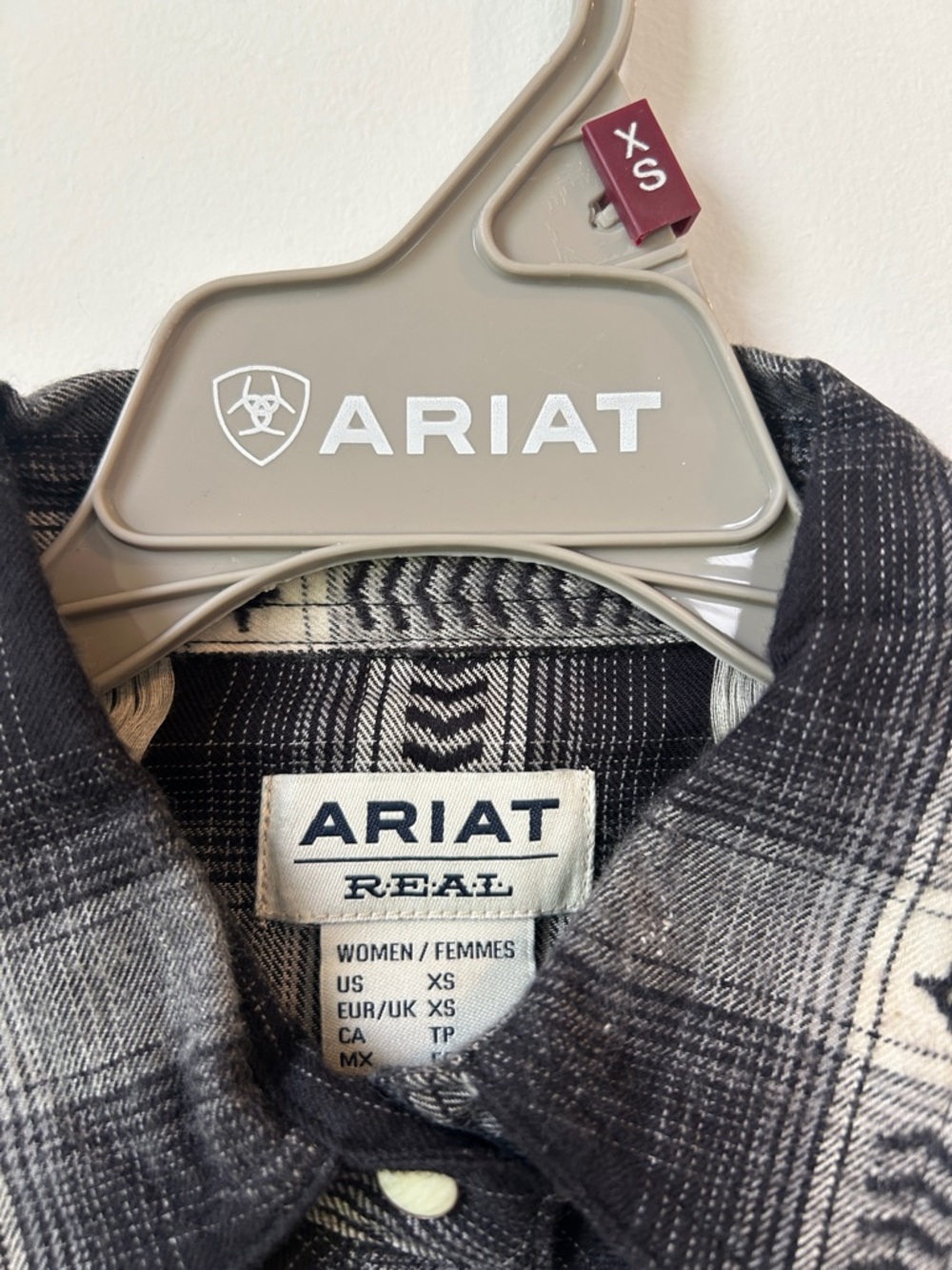 Ariat Aztec Black and Cream Plaid Thunderstorm Flannel Fitted Pearl Snap Shirt - Picture 8 of 10